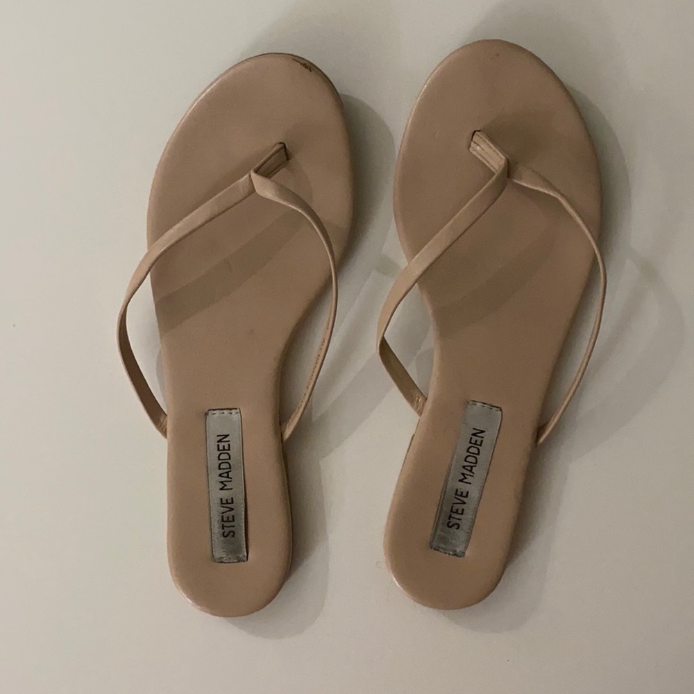 Steve Madden Flip Flop Sandals Size 7 Nude